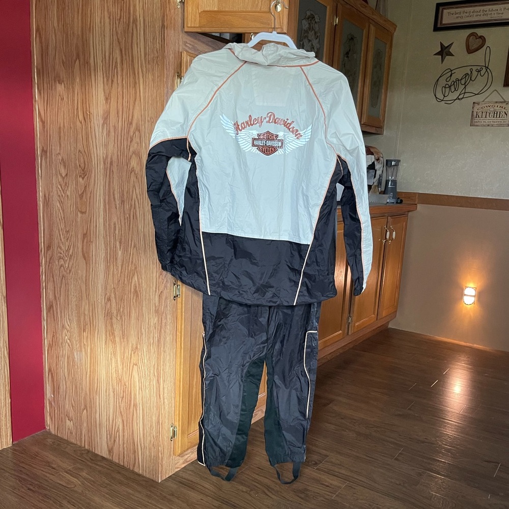 Ladies Harley Davidson Rain Suit